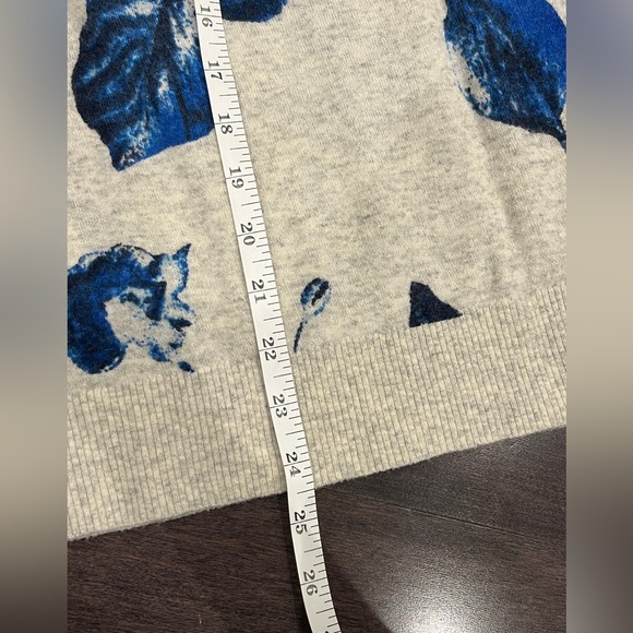 Club Monaco floral sweater - Picture 5 of 6